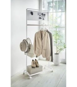 Yamazaki Kids Coat Rack With Panel - Tower - White -Huishoudelijke Producten Winkel 26d5bca745d44375a5c3d89bd821682a