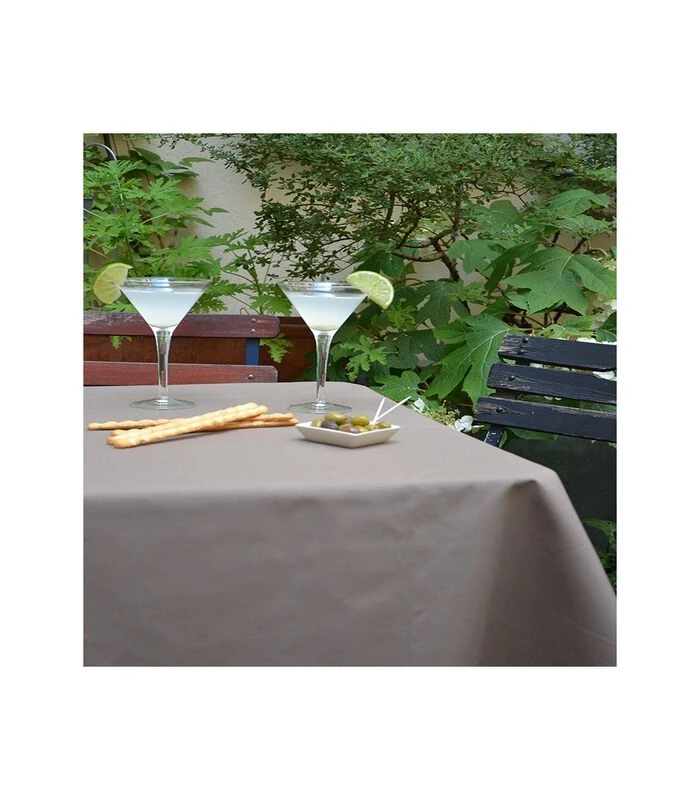 Effen Taupe Rond Of Ovaal Gecoat Tafelkleed 1 Effen Taupe Rond Of Ovaal Gecoat Tafelkleed