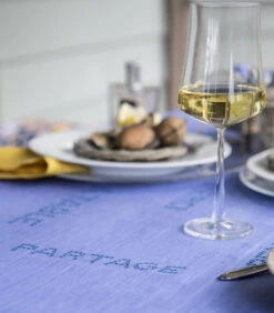 Bonheur - Geborduurde Effen Tafelloper In Puur Linnen Made In France -Huishoudelijke Producten Winkel 98fa7b9475454a8487c0877d765f20a9