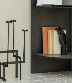 Dash Kandelaar - Metaal - Zwart - 51x30x30 8 Dash Kandelaar - Metaal - Zwart - 51x30x30 -Huishoudelijke Producten Winkel a3b4948f697b4ebc82fabb6806e35ec6