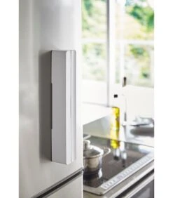 Yamazaki Magnetic Wrap Case - Tower - White -Huishoudelijke Producten Winkel e14989c3ef8b4f1ba71c91bfd7cfeb4f