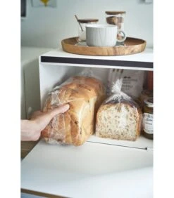 Yamazaki Bread Case - Tosca - White -Huishoudelijke Producten Winkel ead1f93316f04498bc41ad548de6e261